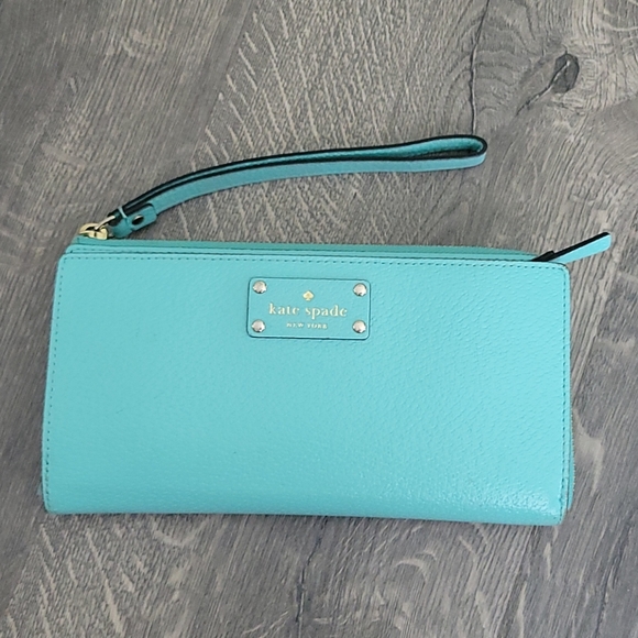 kate spade Handbags - Kate Spade Wallet